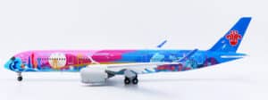 JC Wings 1:200 China Southern Airlines Airbus A350-900 XWB "Vibrant Bay Area - Flaps Down" B-308T (XX20855A)