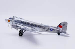 JC Wings 1:200 China National Aviation Corporation (CNAC) Douglas DC-3 N41CQ (KJ-DC-3-130)