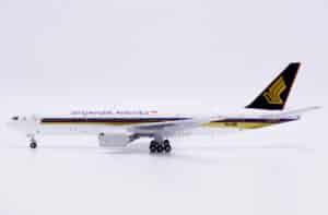 JC Wings 1:400 Singapore Airlines Boeing B777-200(ER) 9V-SRI (XX40673)