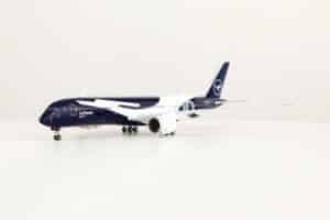 SQ Wings 1:200 Lufthansa Airbus A350-900 XWB "100th Anniversary - Flaps Down" D-AIXL (L2402FD)