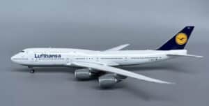 Phoenix Models 1:400 Lufthansa Boeing B747-8i "Koln" D-ABYU (PH04529)