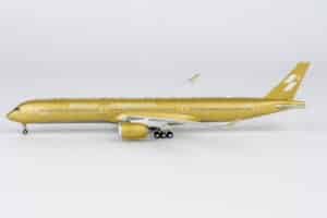 NG Models 1:400 STARLUX Airlines Airbus A350-1000 XWB "Airsorayama Gold" B-58554 (NG57048)