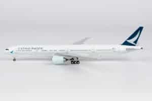 NG Models 1:400 Cathay Pacific Boeing B777-300(ER) B-KQO (NG73105)