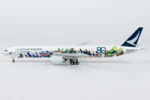 NG Models 1:400 Cathay Pacific Boeing B777-300(ER) "Spirit of Hong Kong – 80th Anniversary" B-KQU (NG73110)