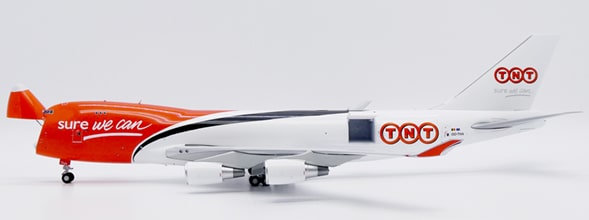 JC Wings Interactive Series 1:200 TNT Express Boeing B747-400ERF "Peter Abeles 1924 - 1999" OO-THA (XX20305C)