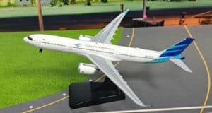 Aviation 400 1:400 Garuda Indonesia Airbus A330-900neo PK-GHF (AV4413)