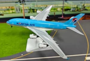 Aviation 400 1:400 Korean Air Airbus A380-800 HL7621 (AV4427)