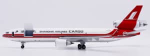JC Wings Interactive Series 1:200 Shanghai Airlines Cargo McDonnell Douglas MD-11F B-2178 (KJ-M11F-153)