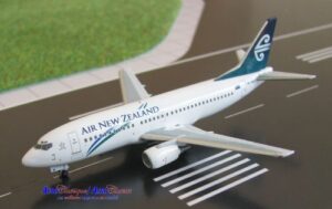 AeroClassics 1:400 Air New Zealand Boeing B737-300 "Pacific Wave" ZK-NGB (ACZKNGB)