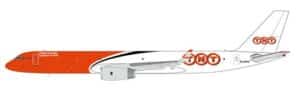 JC Wings 1:200 TNT Express (Cairo Aviation) Tupolev Tu-204-100C "Flaps Down" SU-EAG (XX20786A)